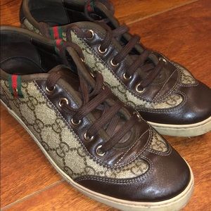LEATHER GUCCI SNEAKERS